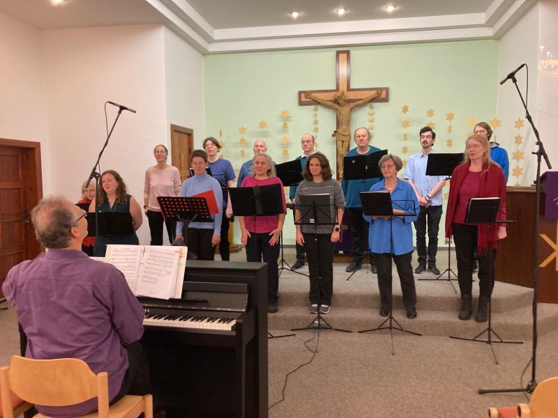 Der Gospelchor beim Gottesdienst am 1.12.2024